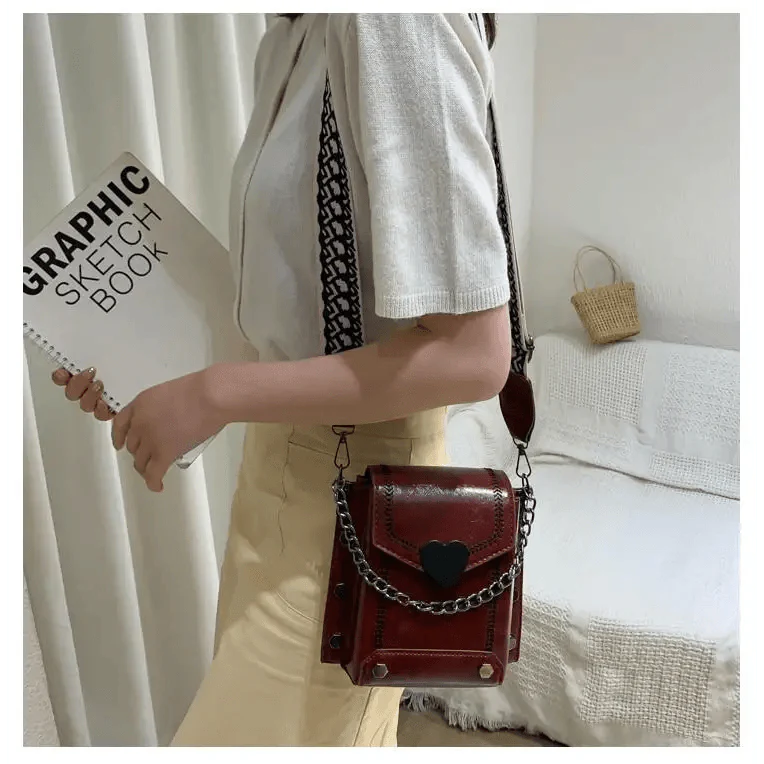 Modern Elegant Stunning Heart-Shaped Women's Bag Cute Studded Shoulder Bag For Women And Girls